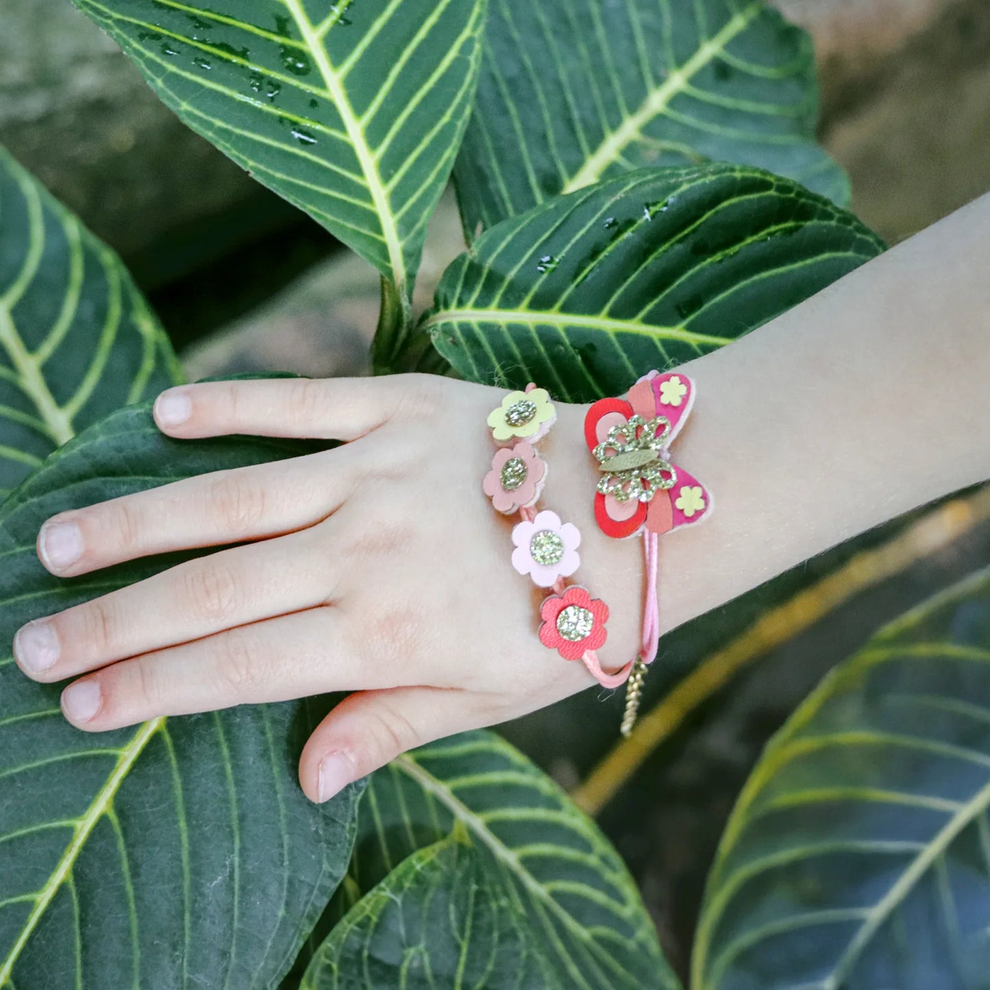 Conjunto 2 Pulseiras Flores / Borboleta