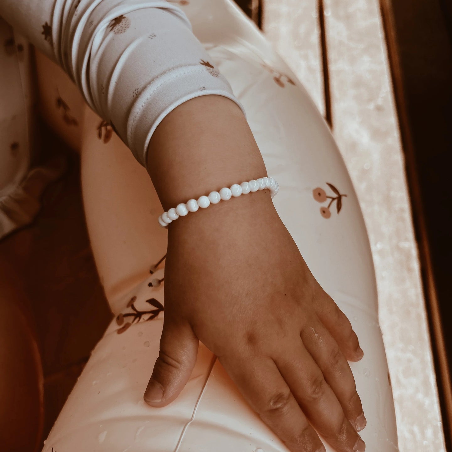 Pulseira Me and Mom -  Light Shell Stone
